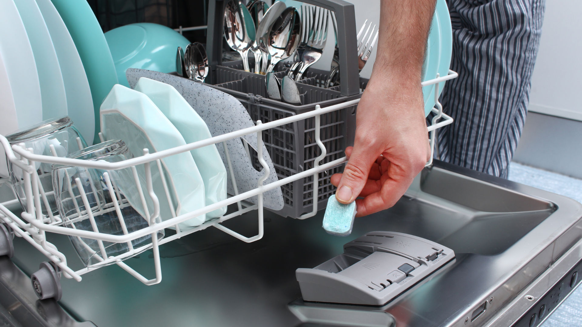 Featured image for “Bosch Dishwasher Error Code E15”